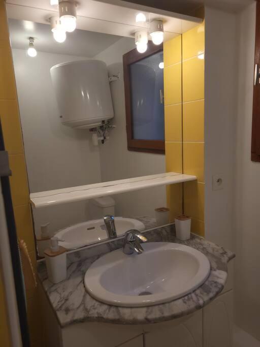 Appartement Paris Disneyland, Parking Gratuit, Rer A Noisy-le-Grand Exteriör bild